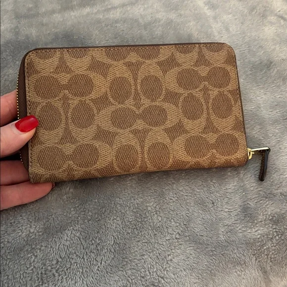 Coach Signature Brown Zip Wallet - Picture 3 of 7